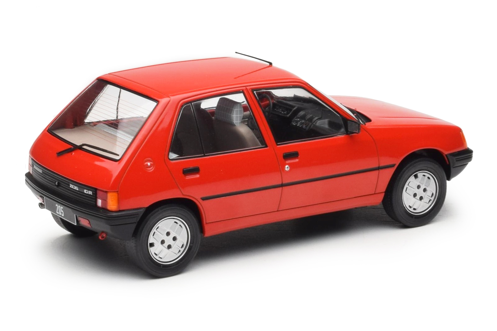 Peugeot 205 1984 red 1:18 MCG