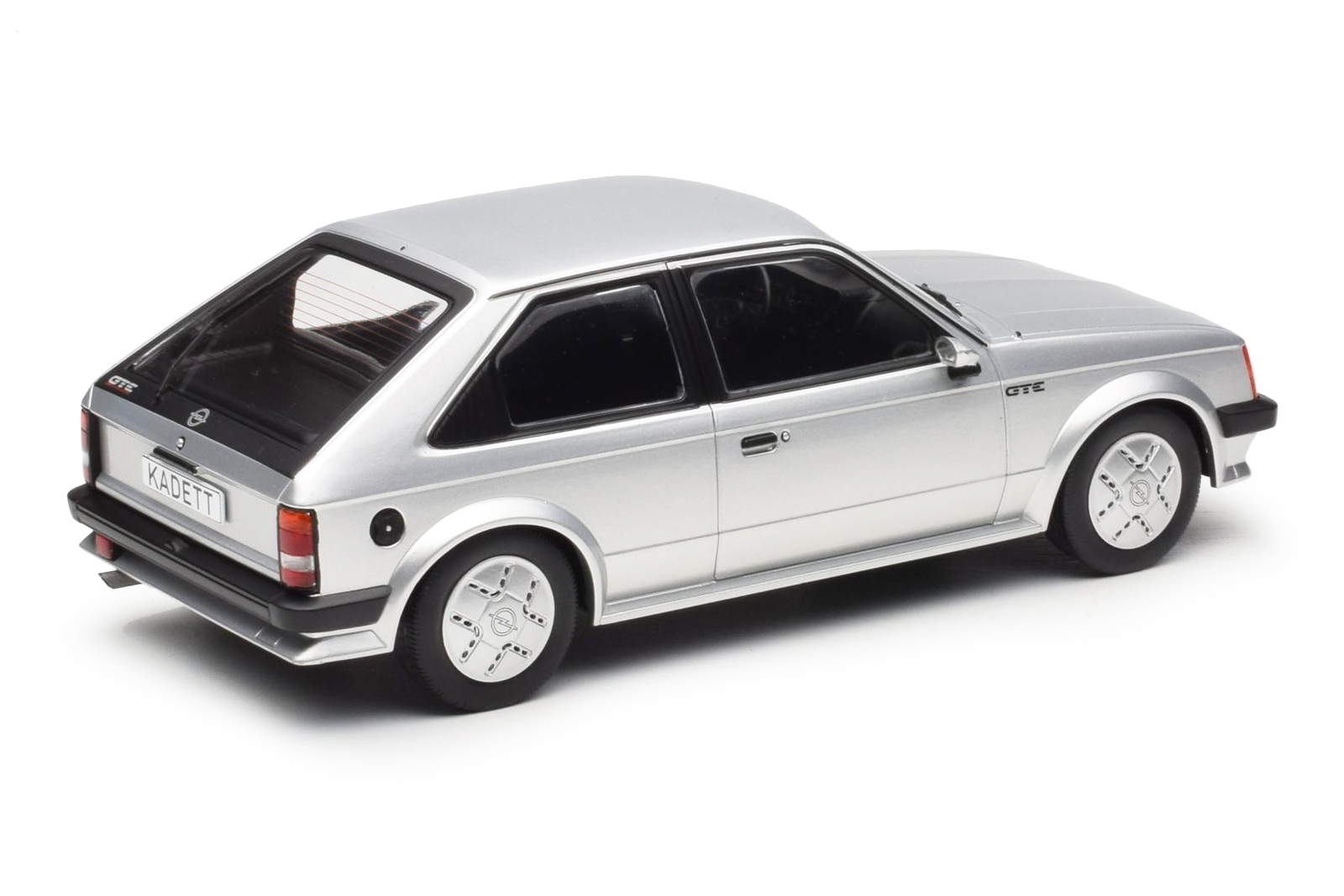 Opel Kadett D GTE 1983 silver 1:18 MCG