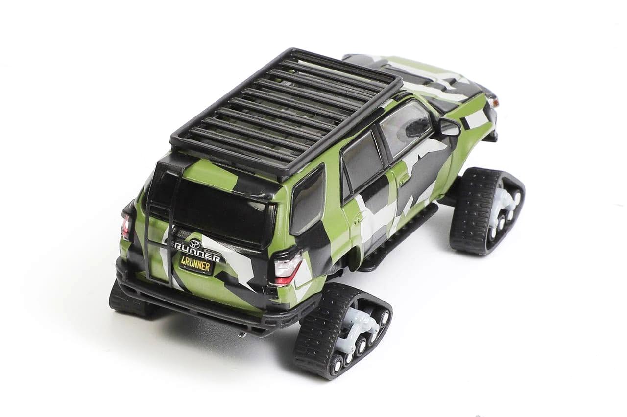Toyota 4Runner Widebody Pre-Runner 2018 camouflage 1:64 GCD