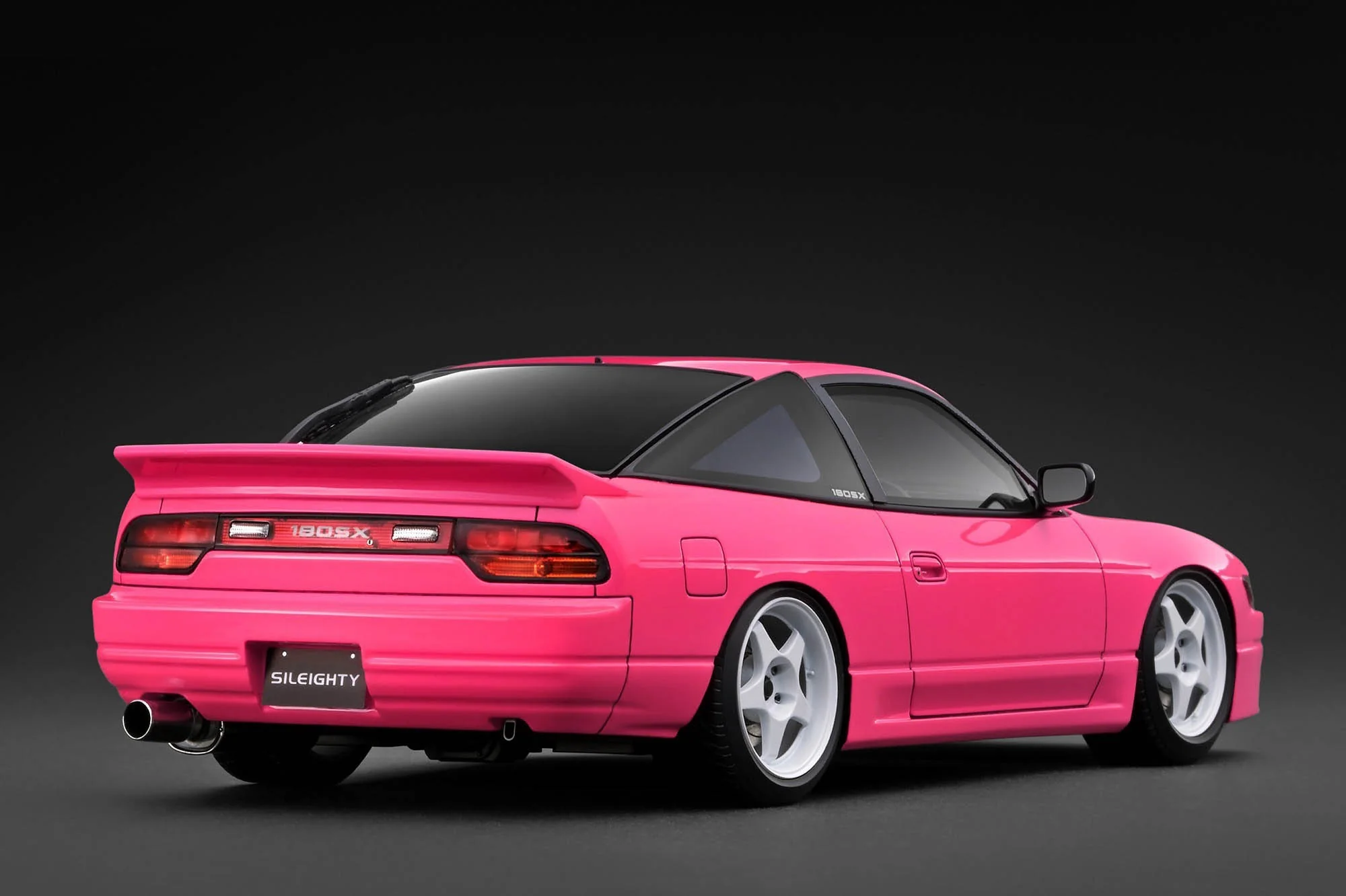 Nissan Sileighty pink metallic 1:18 Ignition Model
