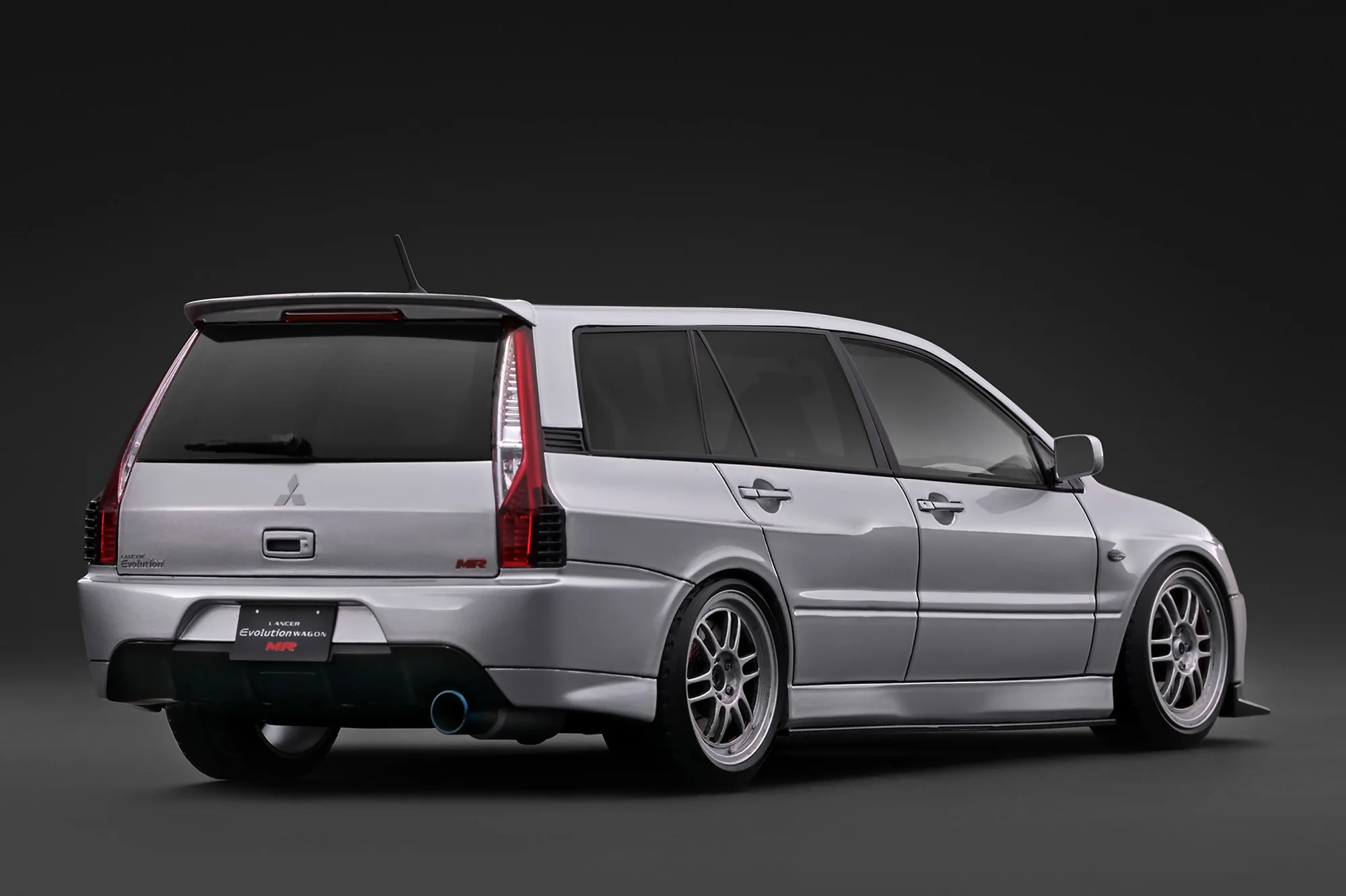 Mitsubishi Lancer Evolution Wagon MR CT9W silver 1:18 Ignition Model