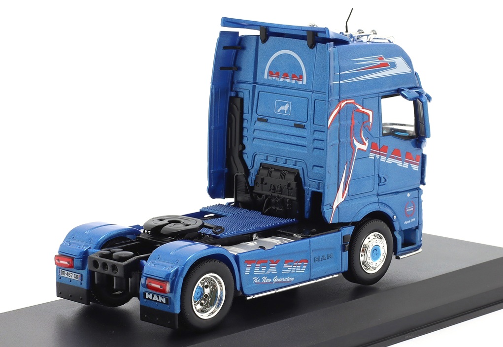 MAN TGX XXL 510 Renard 2021 blue/decor 1:43 Hachette