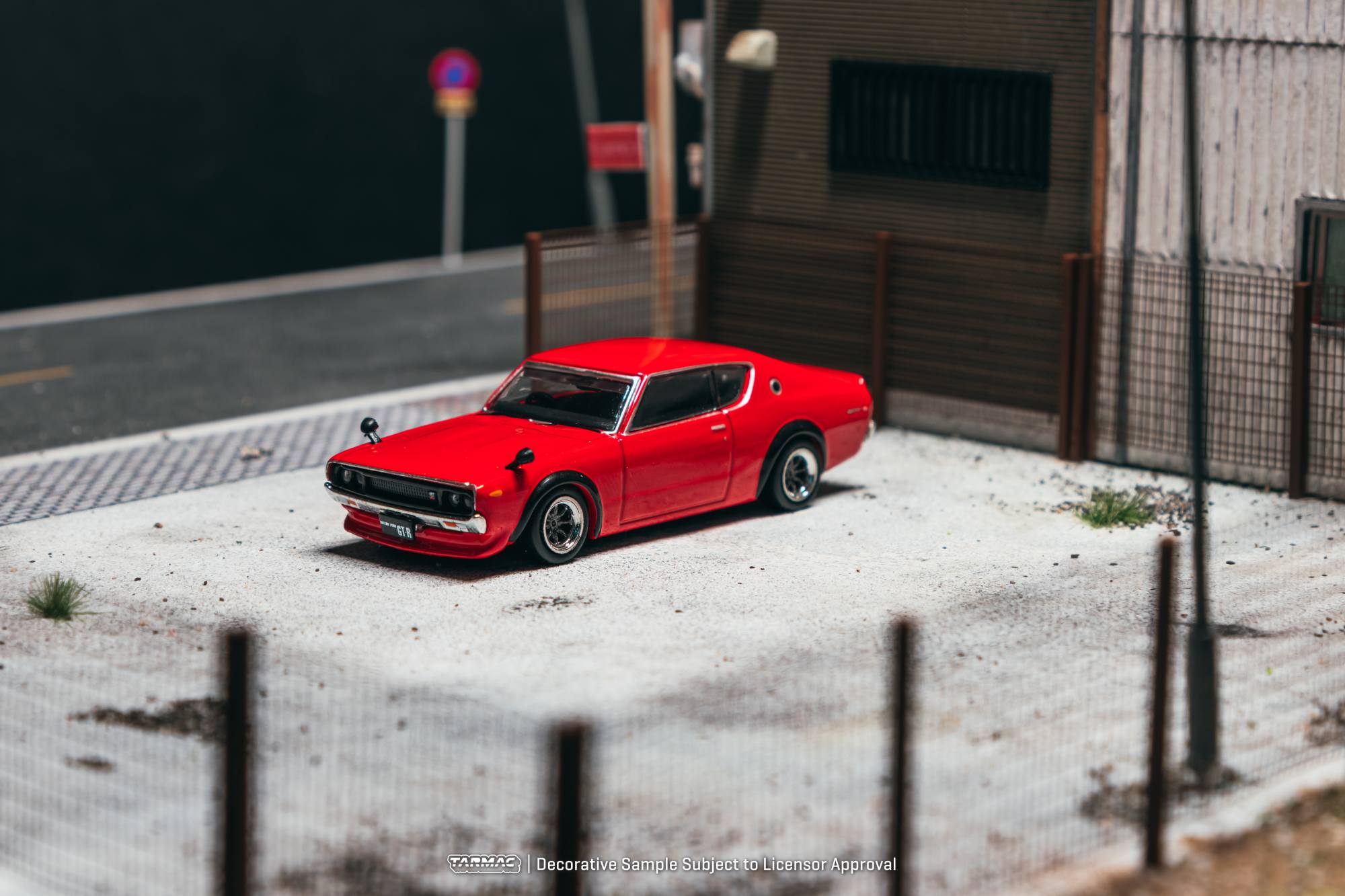 Nissan Skyline 2000GT-R (KPGC110) red 1:64 Tarmac