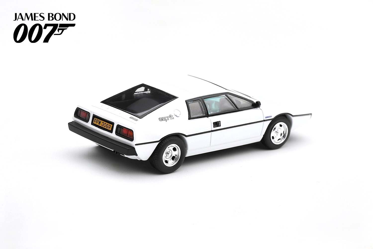 Lotus Esprit S1 *The Spy Who Loved Me* 1977 English Blister Packaging 1:64 Mini GT