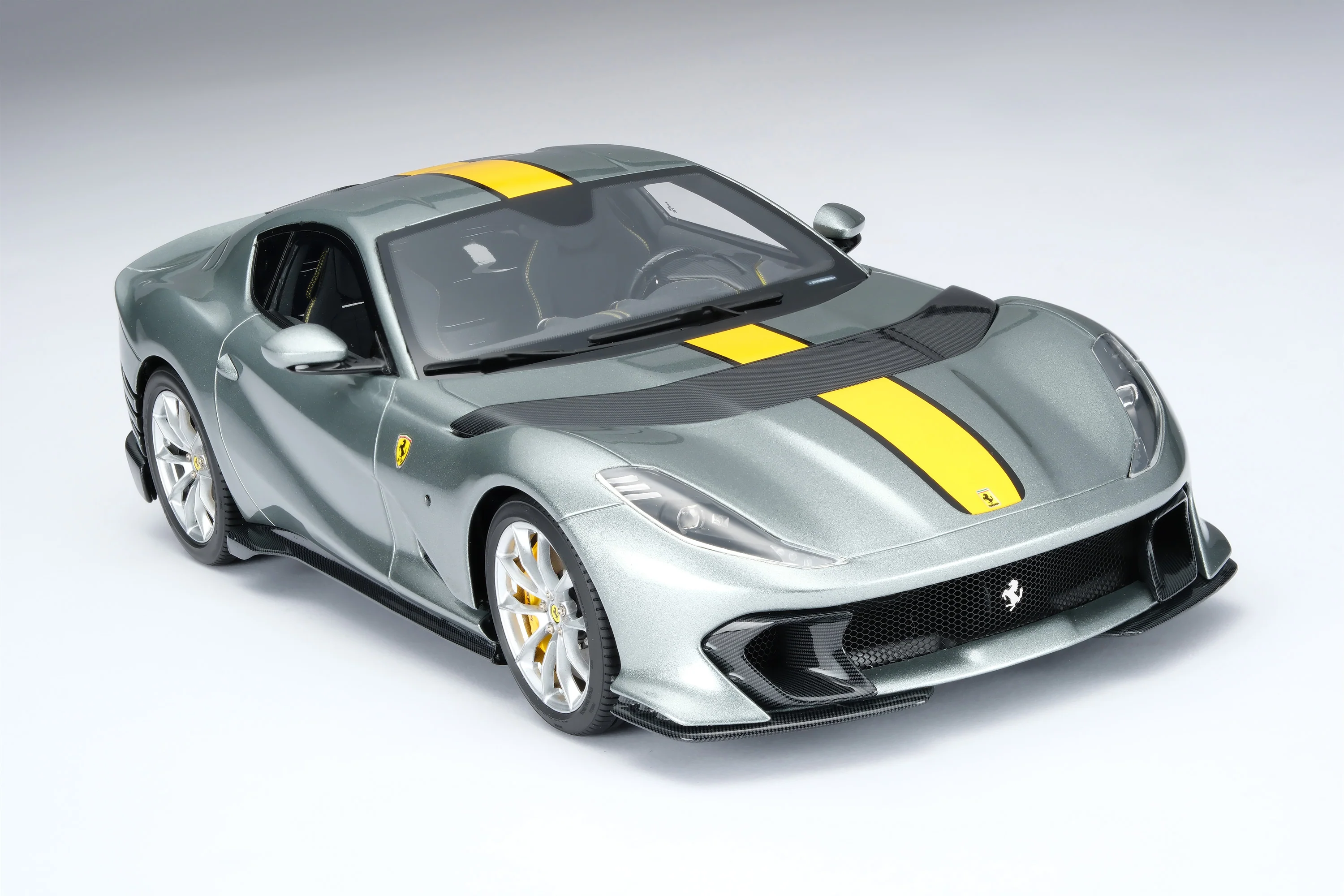 Ferrari 812 Competizione Grigio Coburn 1:18 Amalgam
