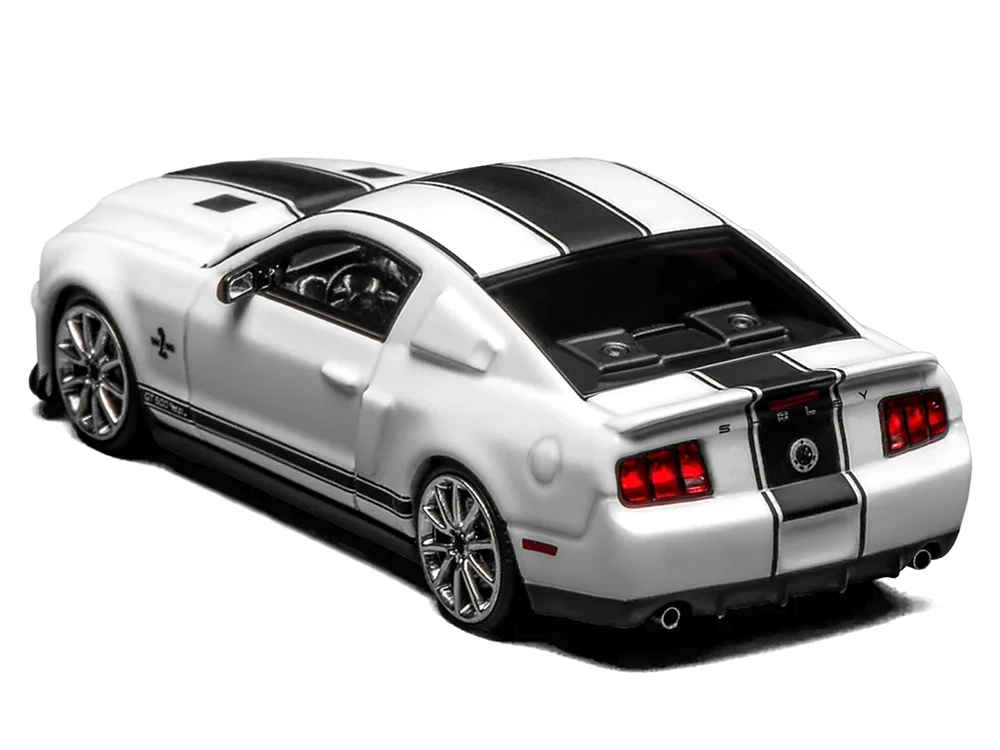 Ford Mustang Shelby GT500 2007 Super Snake Performance White with Matt Black Stripes 1:64 Motorhelix x Greenlight