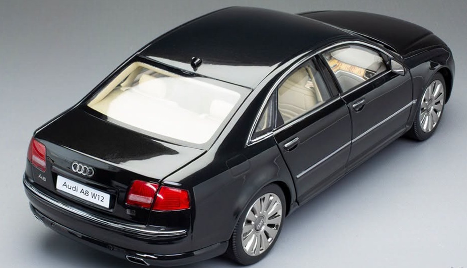 Audi A8 D3 6.0L W12 2008 black 1:18 Sun Star