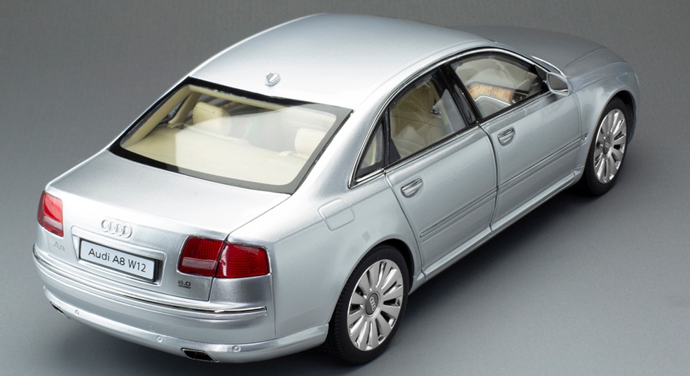Audi A8 D3 6.0L W12 2008 silver 1:18 Sun Star