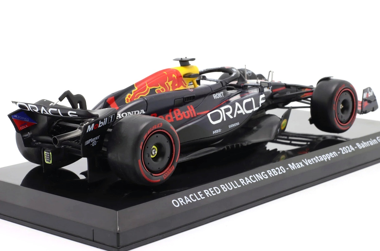 Oracle Red Bull Racing RB20 #1 M.Verstappen Formula 1 World Champion 2024 1:24 Premium Collectibles