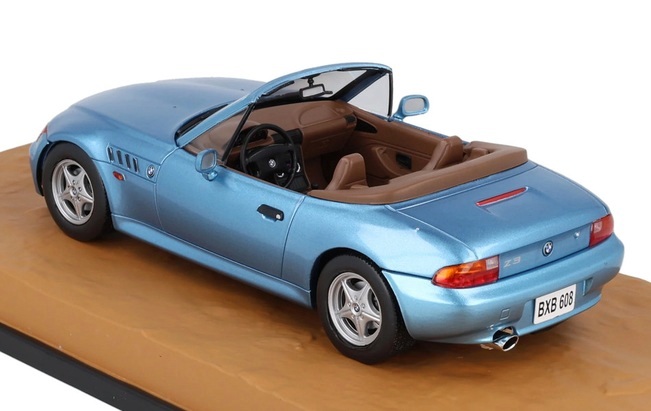 BMW Z3 Spider 1999 007 James Bond Goldeneye 1:24 Altaya