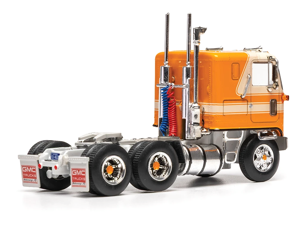 GMC Astro 95 1970 orange/white 1:64 Ixo America