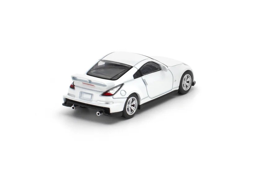 Nissan Z33 380RS white 1:64 WORKS