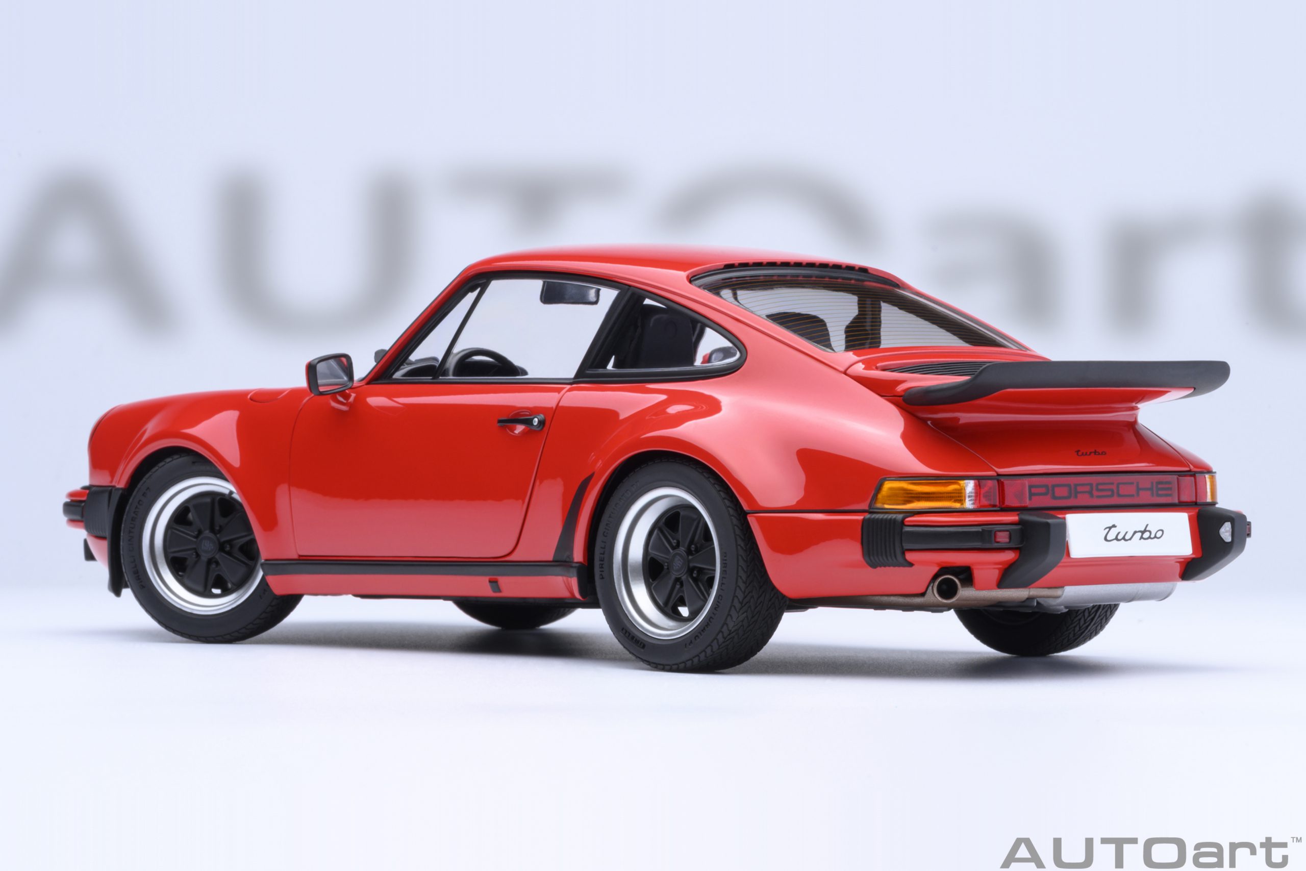 Porsche 911 930 Turbo 3.0 guards red 1:18 AUTOart