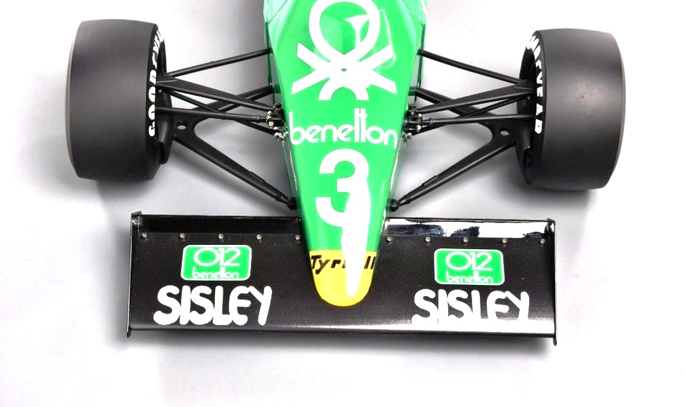 Tyrell 012 1983 1:8 Spark