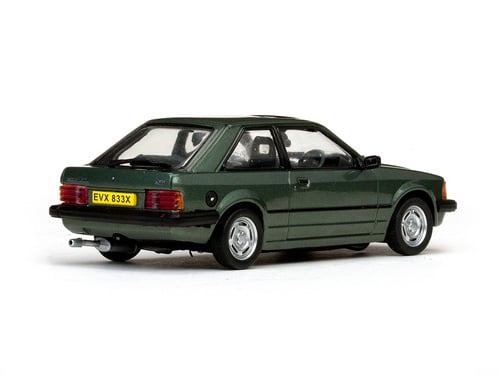 Ford Escort MK3 GL Saloon 1981 forest green 1:18 Sun Star