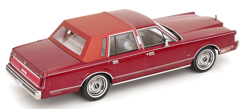 Lincoln Town Car *Point Break* 1985 red metallic 1:18 KK Scale