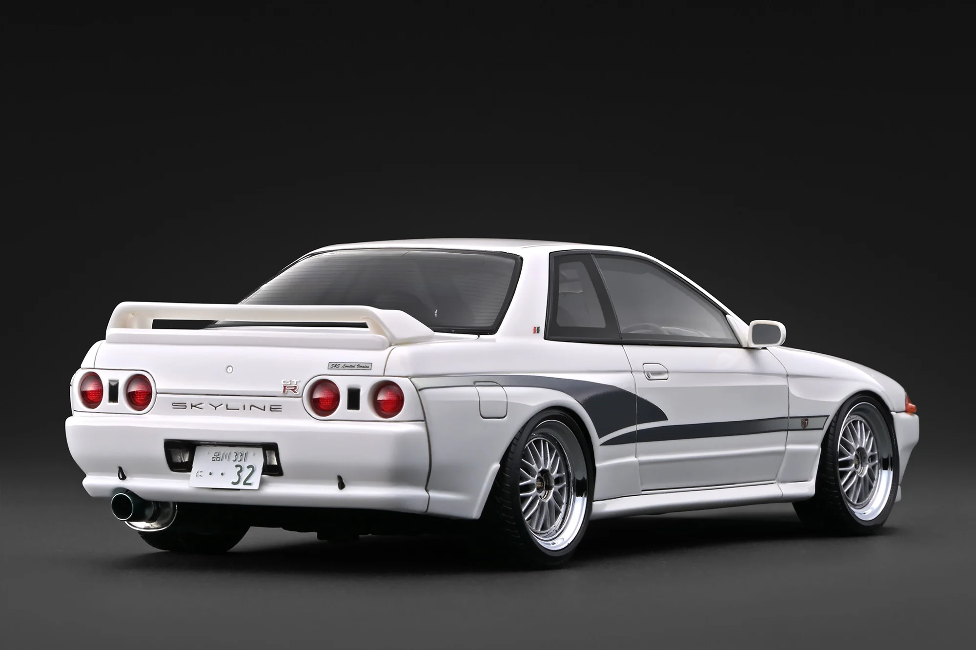 BNR32 S&S Limited Version white 1:18 Ignition Model
