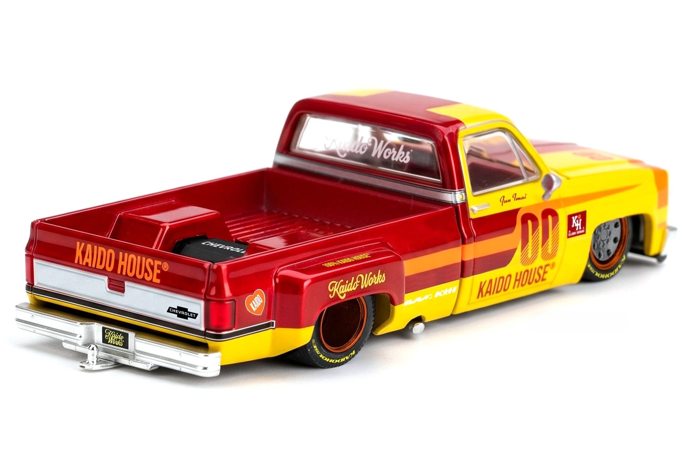 Chevrolet Silverado Dually 1980 Kaido Racing Team V1 yellow/red 1:64 Mini GT