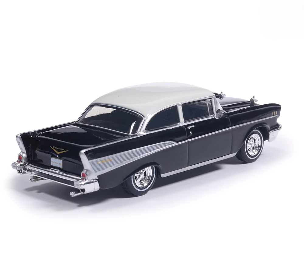 Chevrolet Bel Air 1957 onyx black/imperial white 1:64 Ixo America