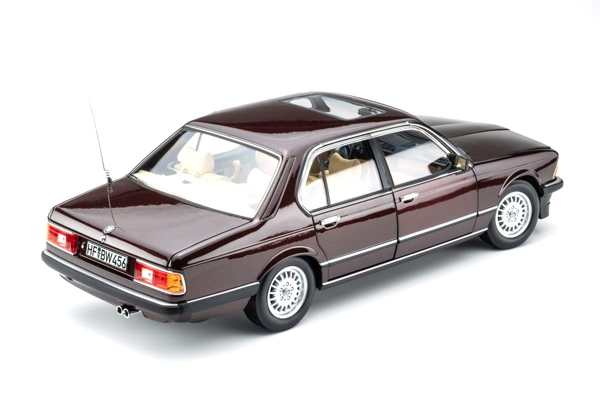 BMW 745i E23 1984 burgundy red metallic 1:18 Touring Modelcars