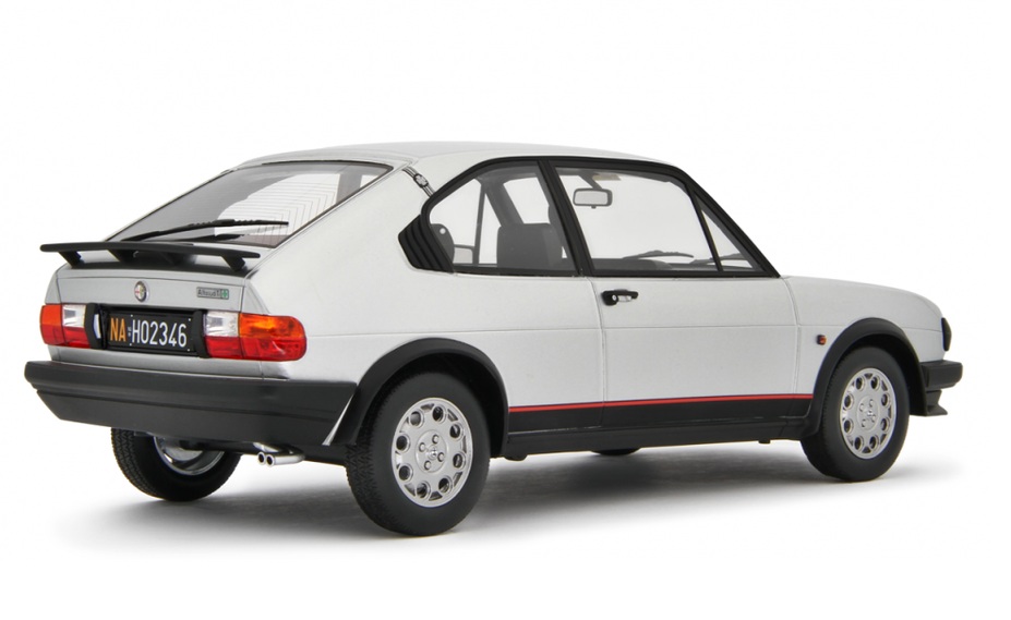 Alfa Romeo Alfasud TI Q.V. 1982 grey metallic 1:18 Laudoracing Model
