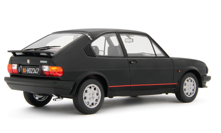 Alfa Romeo Alfasud TI Q.V. 1982 black 1:18 Laudoracing Model