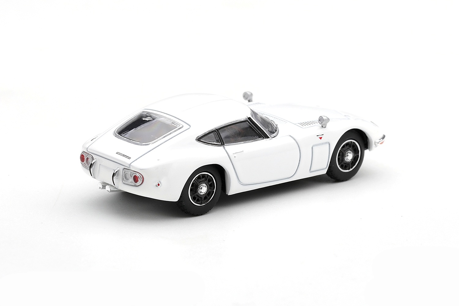 Toyota 2000GT 1967 pegasus white 1:64 Mini GT