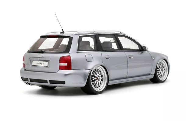 Audi RS 4 (B5) Avant "stanced" 2025 Avus Silver 1:18 OttOmobile