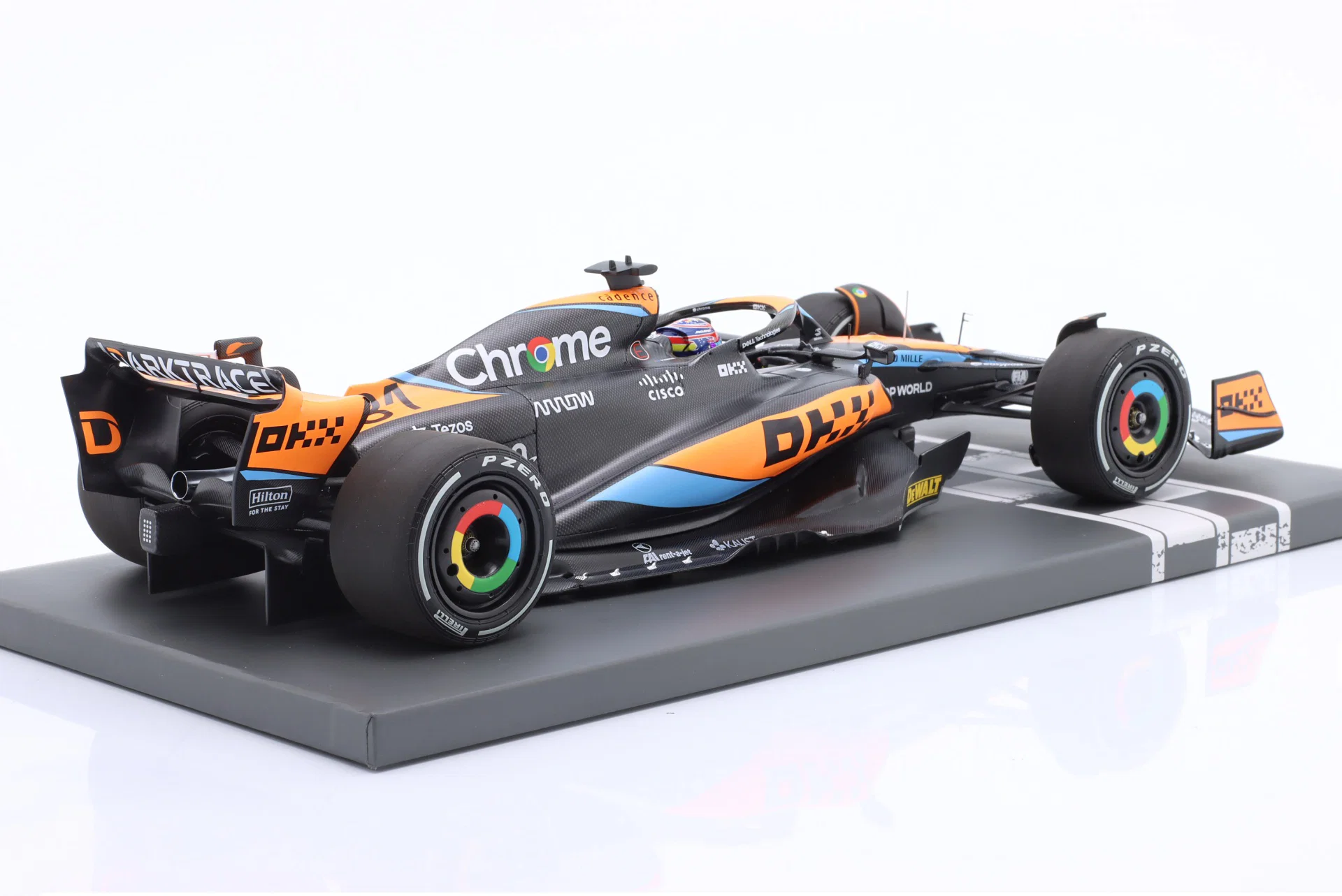 McLaren F1 Team MCL60 #81 O.Piastri Australian GP 2023 1:18 Minichamps