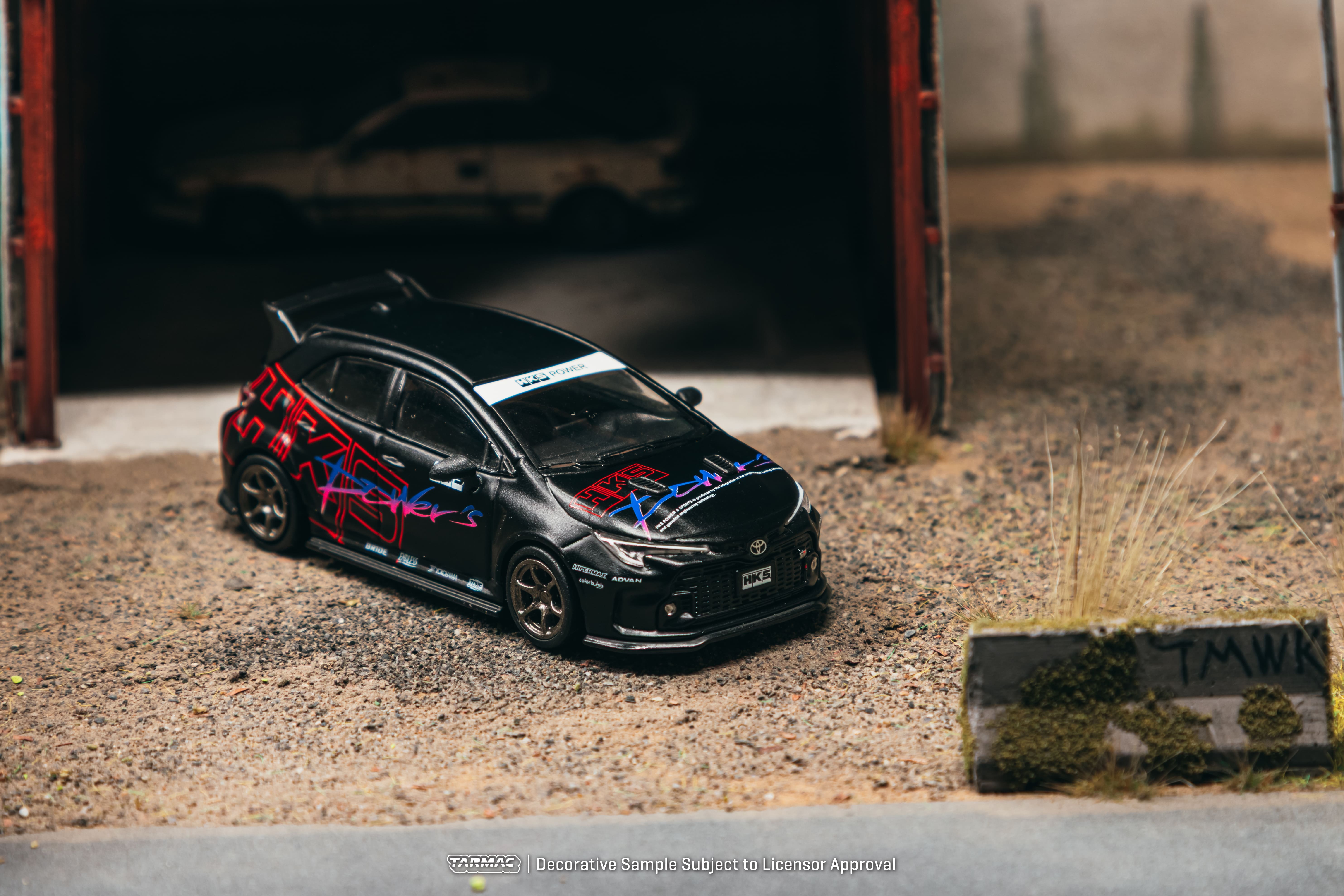 Toyota Corolla GR 2025 *HKS* chrome black 1:64 Tarmac