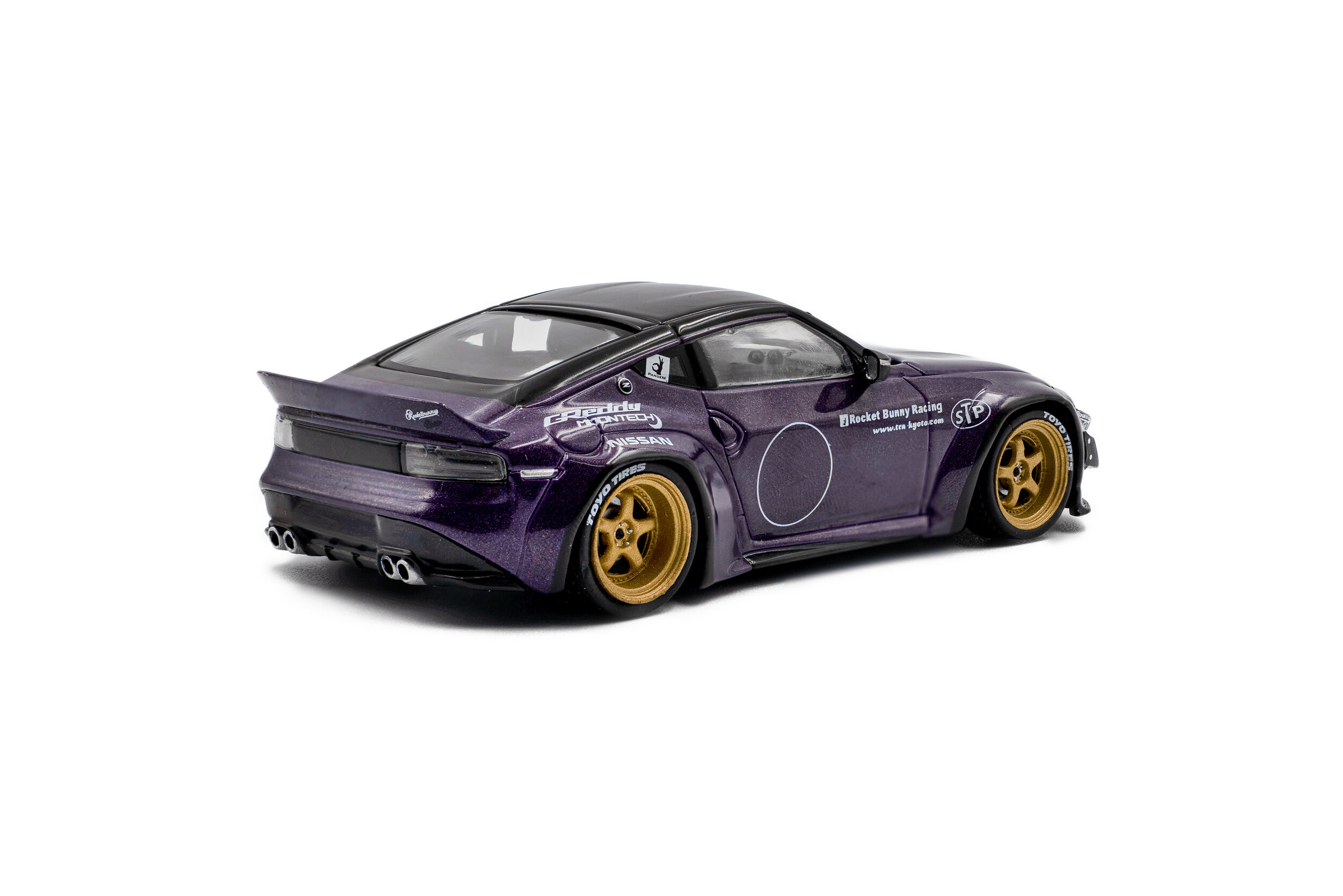 Nissan 400Z Rocket Bunny 2022 purple 1:43 Solido