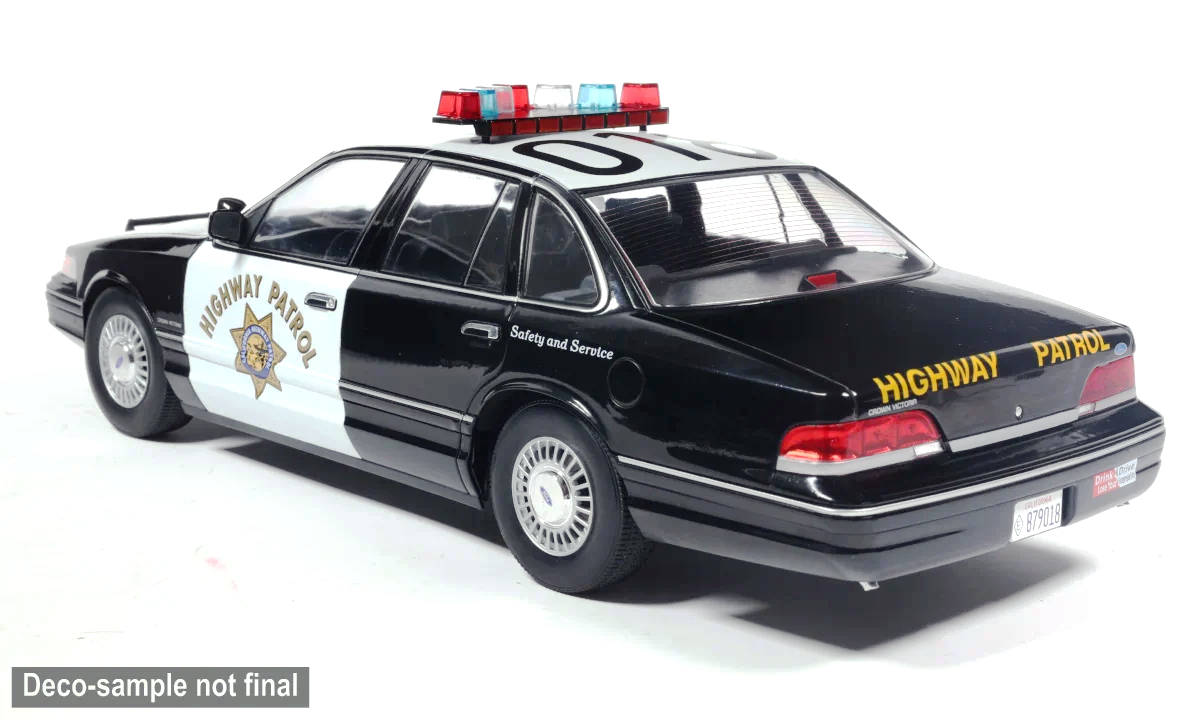 Ford Crown Victoria California Highway Patrol 1992 1:18 MCG Modelcar Group