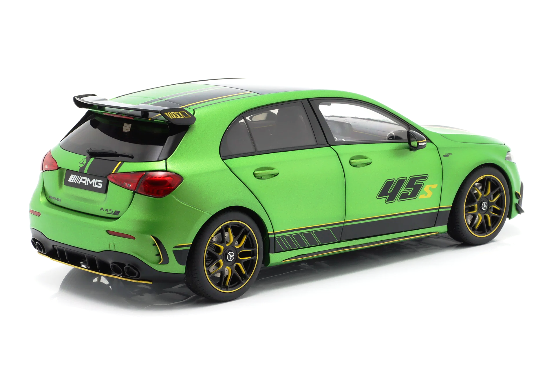Mercedes-AMG A 45 S 4Matic 1:18 NZG