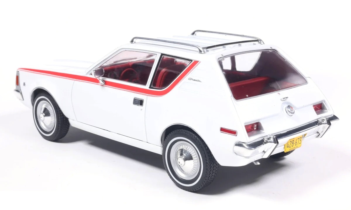 AMC Gremlin 1970 white/red 1:18 MCG Modelcar Group