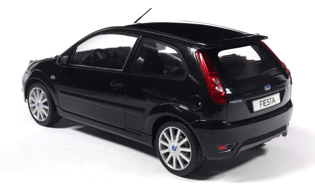 Ford Fiesta ST 2007 black 1:18 MCG Modelcar Group