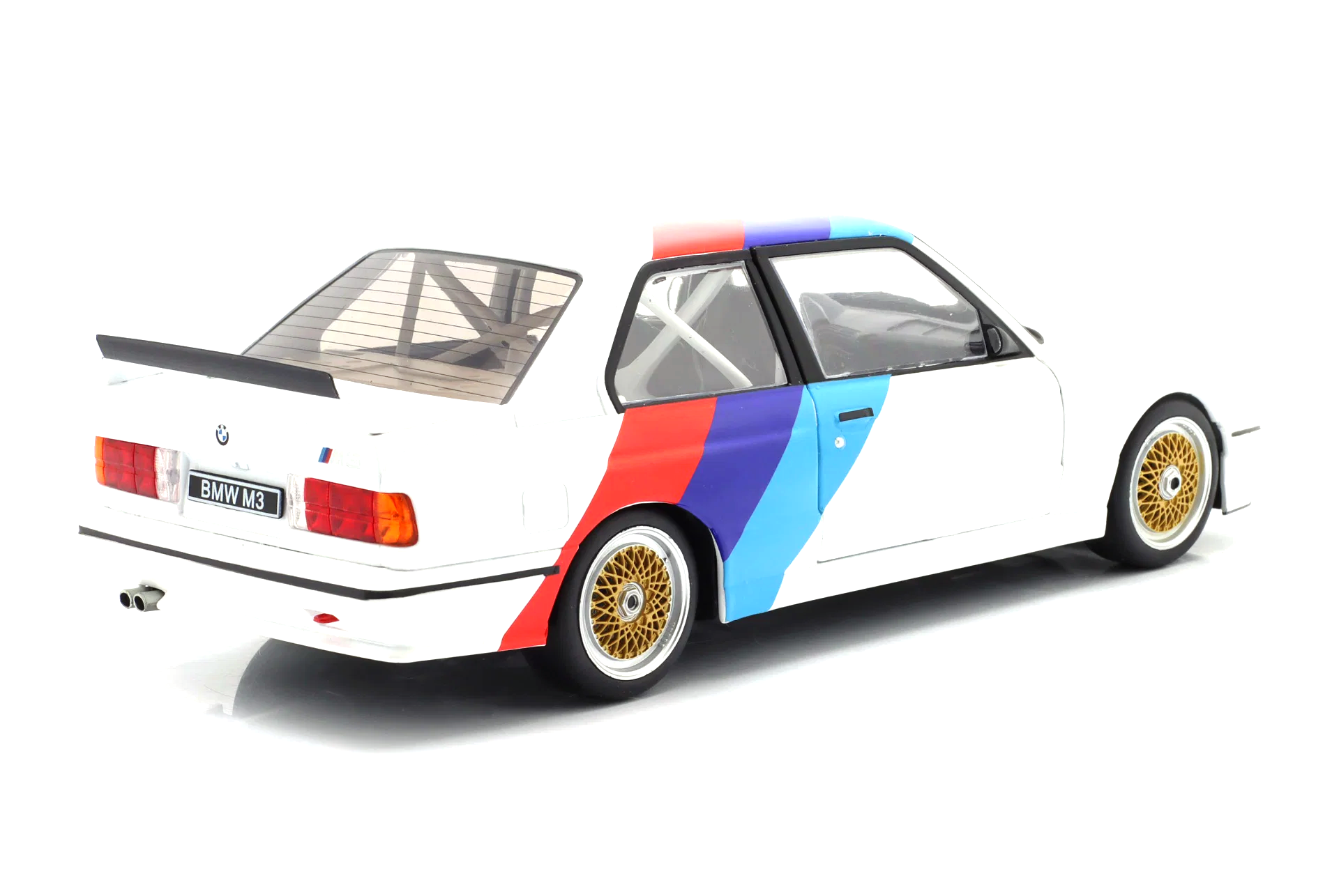 BMW E30 M3 M-Sport Year 1987 1:18 Solido