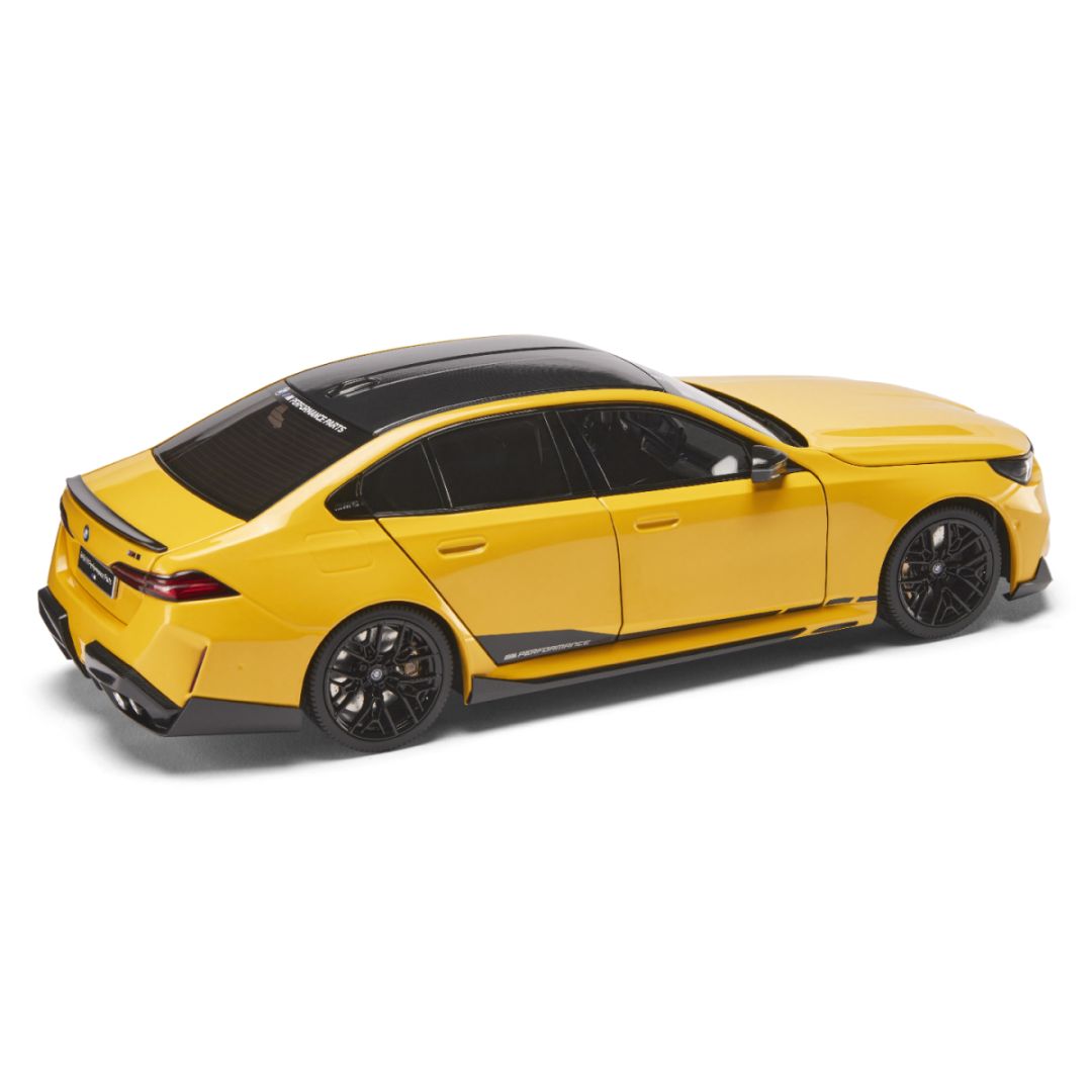BMW M5 Sedan Performance Parts 2024 yelow 1:18 Minichamps