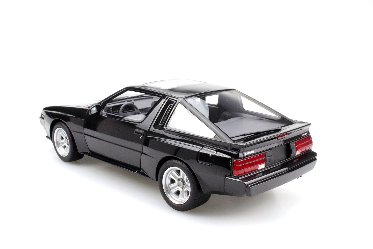 Mitsubishi Starion 2.0 Turbo EX 1988 black 1:18 LS Collectibles