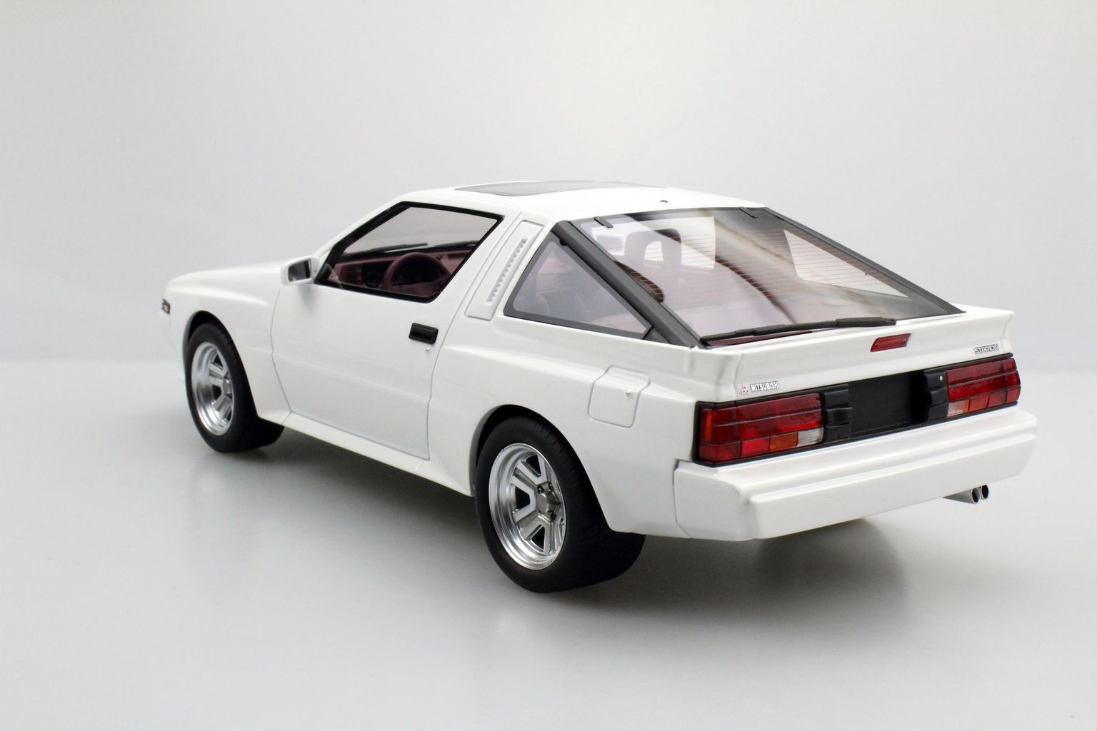 Mitsubishi Starion 2.0 Turbo EX 1988 white 1:18 LS Collectibles