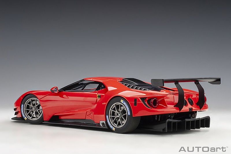 Ford USA GT Le Mans Plain Body Version 2019 red 1:18 AUTOart