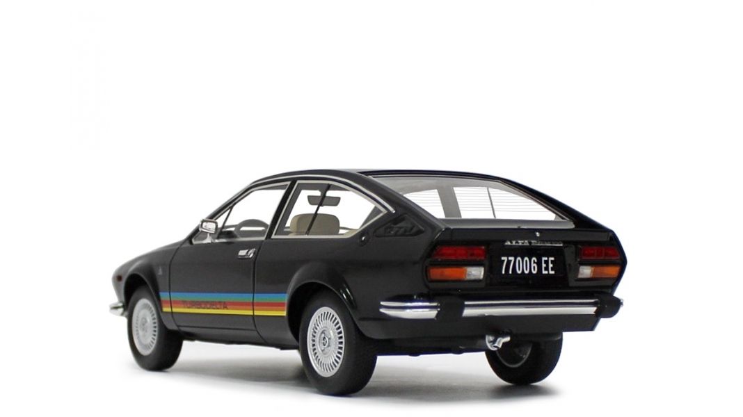 Alfetta GTV 2.0 Turbodelta black 1:18 Laudoracing Model