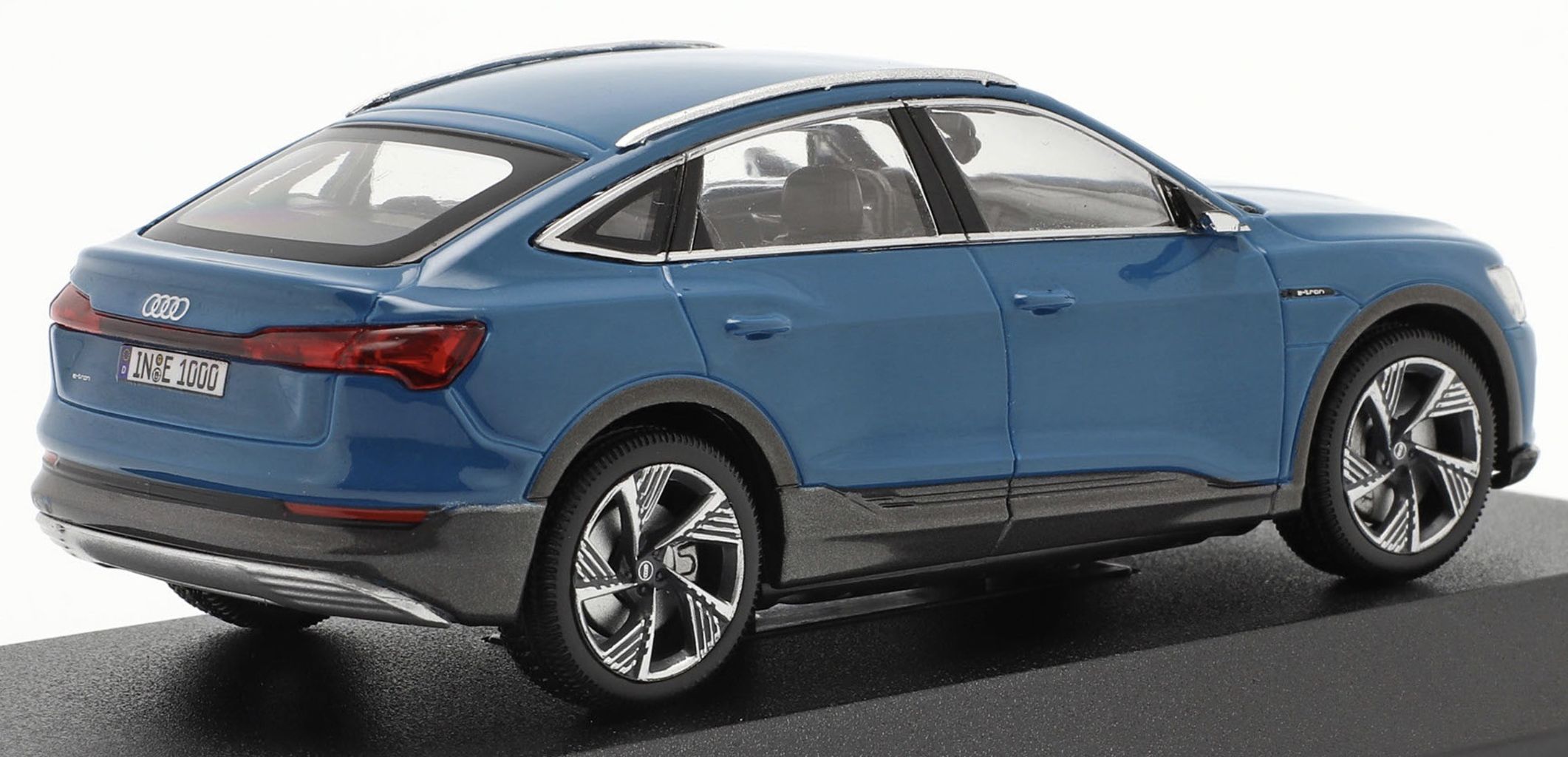 Audi E-Tron Sportback 2020 antiqua blue 1:43 iScale