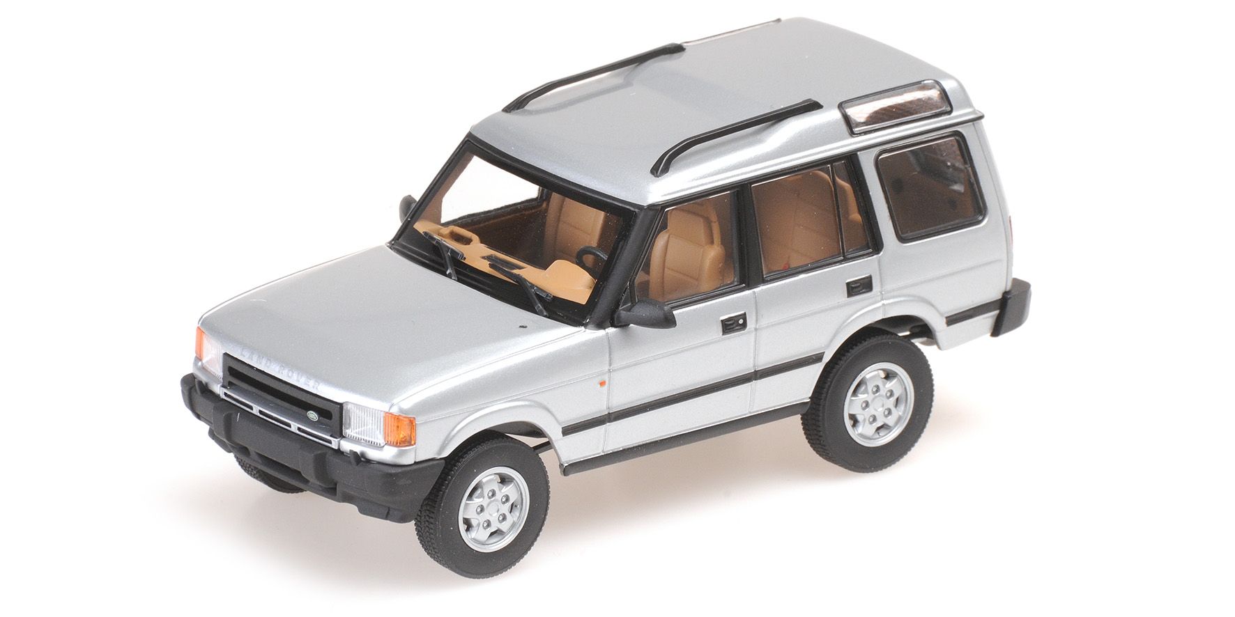Land Rover Discovery silver 1:43 Almost Real