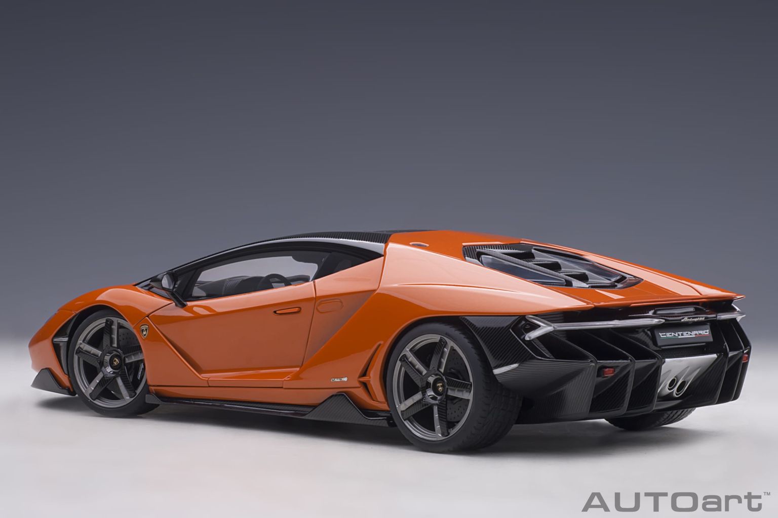 Lamborghini Centenario 2016 pearl orange 1:18 AUTOart