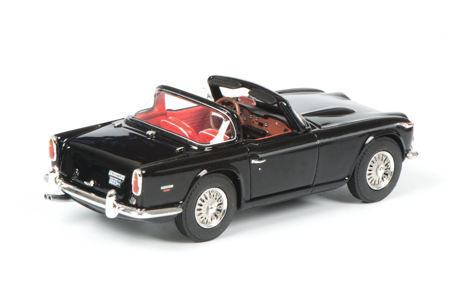 Triumph TR5 black 1:18 Schuco