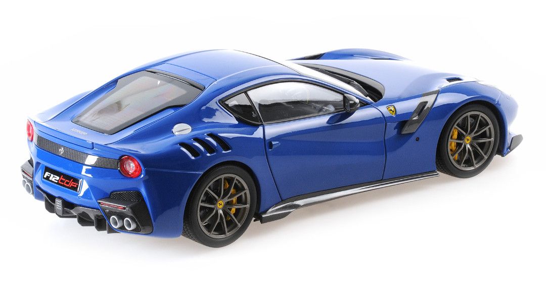 Ferrari F12 TDF 2015 blue metallic 1:18 B.B.R.