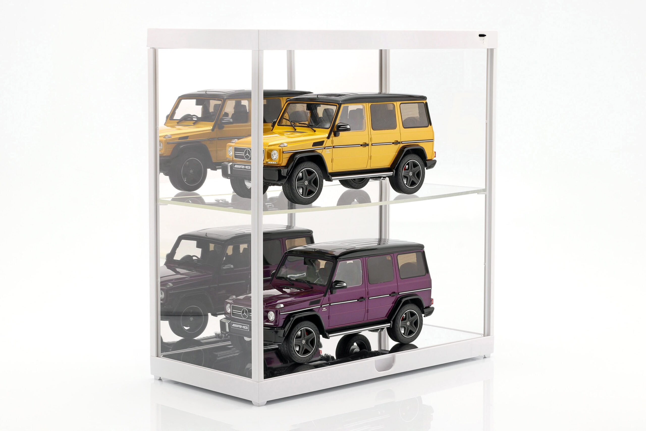 Plastová vitrína s LED osvětlením pro 2 modely 1:18 Triple9 Collection
