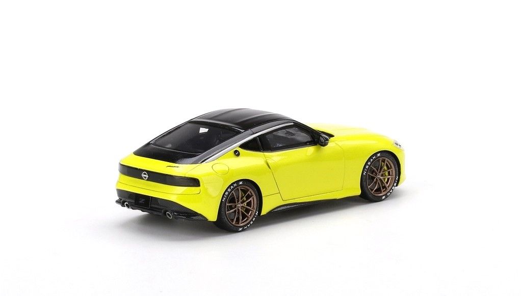 Nissan Z Proto yellow 1:43 TSM Model