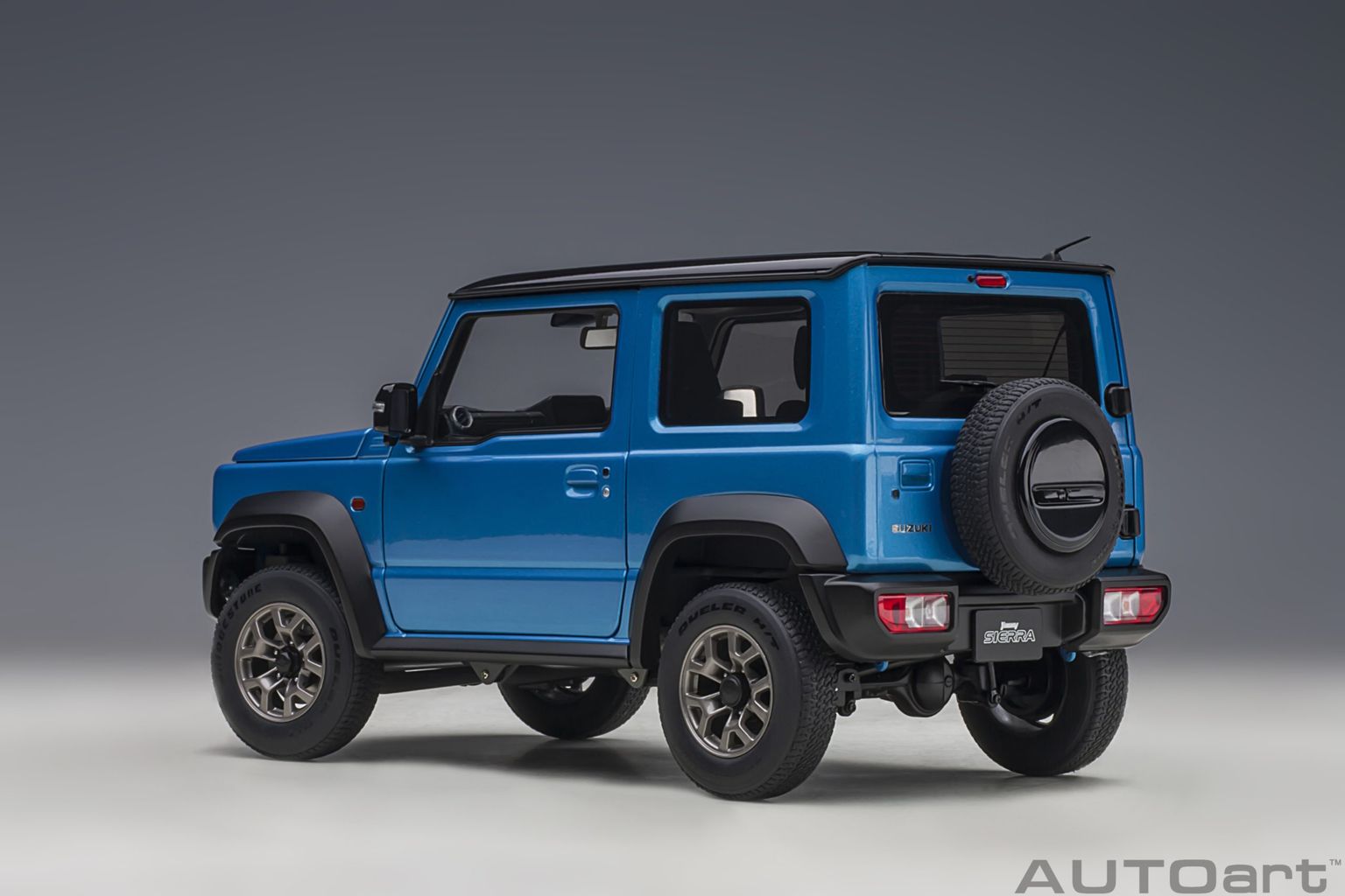 Suzuki Jimny SIERRA 2018 brisk blue metallic/black roof 1:18 AUTOart