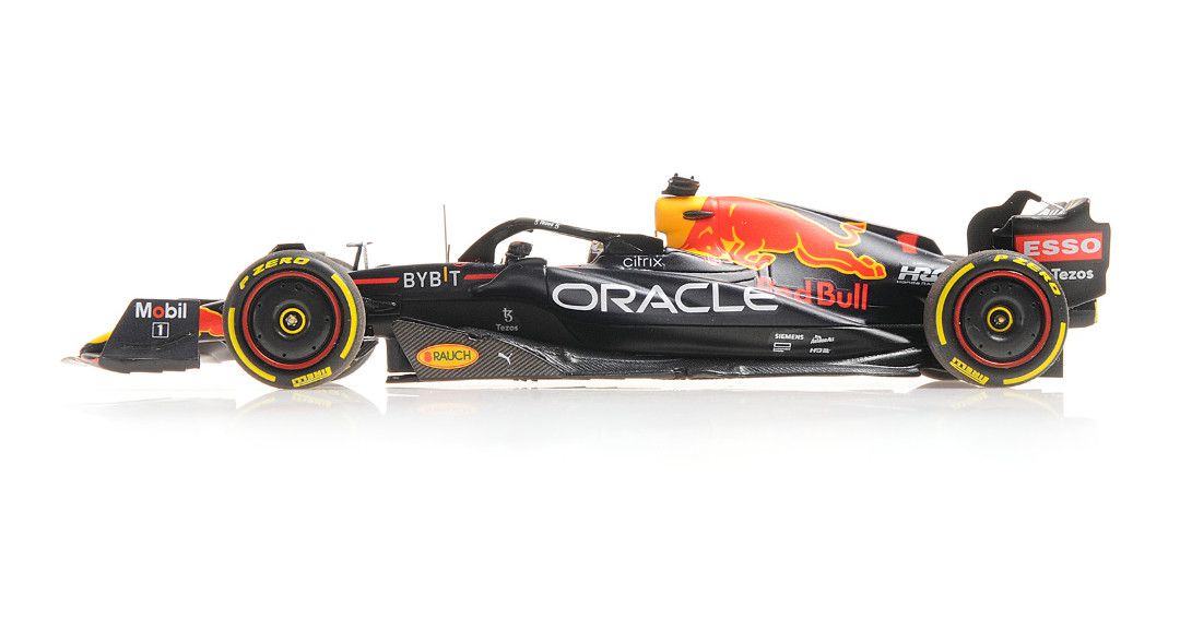 ORACLE Red Bull Racing RB18 #1 M.Verstappen Winner Saudi Arabian GP 2022 1:43 Minichamps